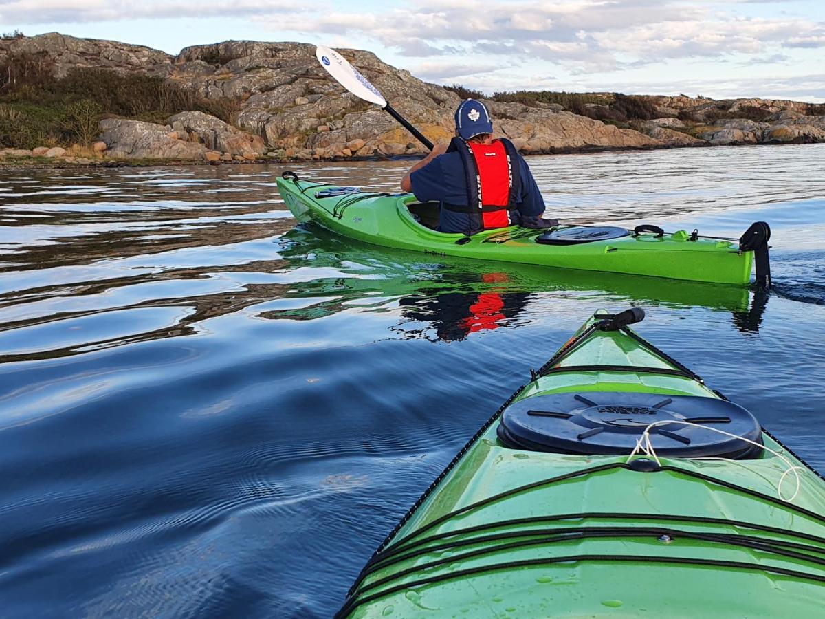 Skaergardsidyll Pa Bjoerkoe Med Gangavstand Till Havet Skarvik Exterior foto